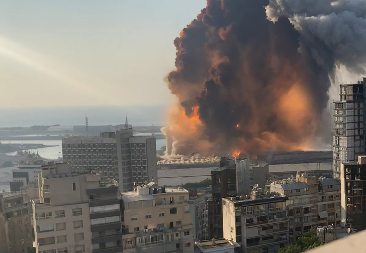 Как выглядит взрыв в Бейруте в разрешении 4К и слоу-мо (видео)