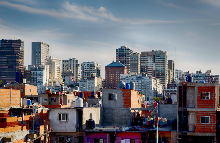 Бассейн на крыше и газовые колонки: 15 особенностей домов в Аргентине, которые вас удивят