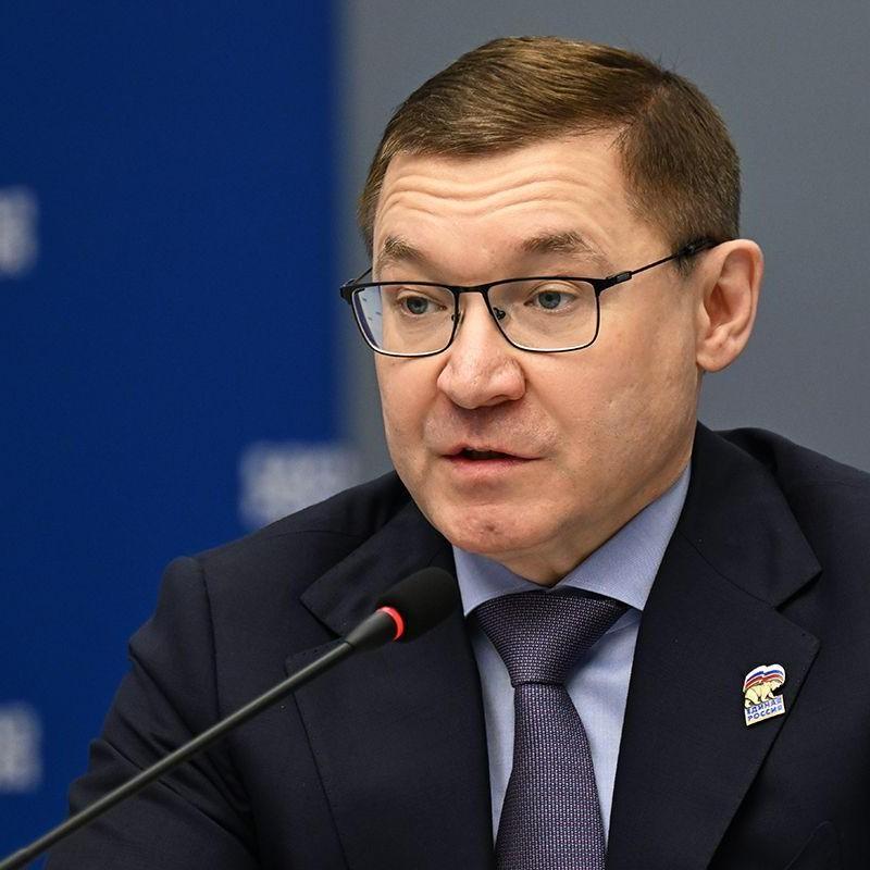 <p>Владимир Якушев (фото: <a target="_blank" rel="nofollow" href="https://er.ru/activity/news/vladimir-yakushev-edinaya-rossiya-protiv-snizheniya-neshtrafuemogo-poroga-skorosti">er.ru</a>)</p>