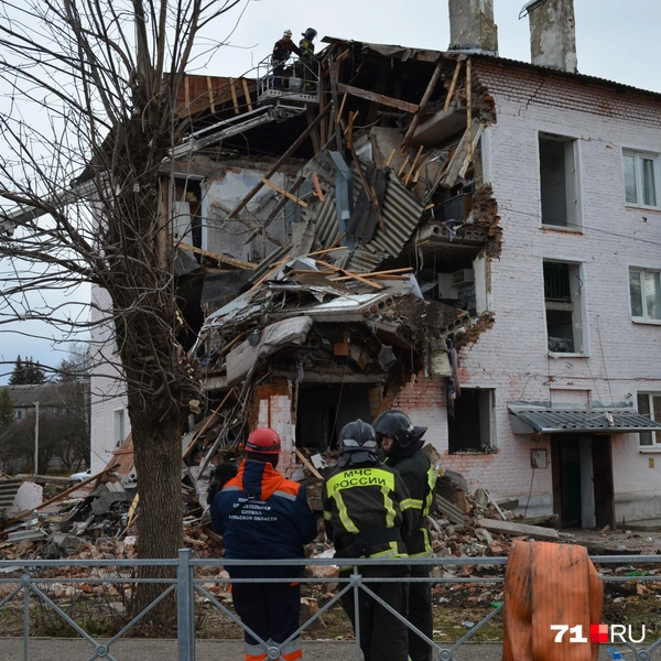 Окна выбило даже в подъезде | Источник: Максим Улитов / 71.RU