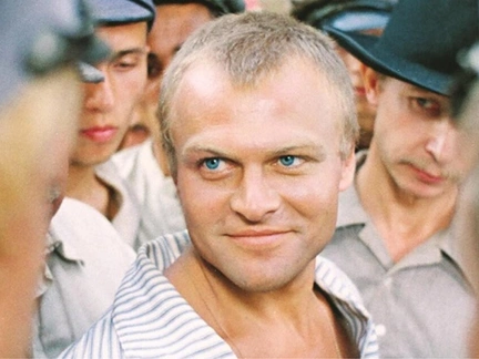 «Хотели похоронить его вместе с бомжами». Уход от Гниловой к Печерниковой и загадочная смерть Александра Соловьева
