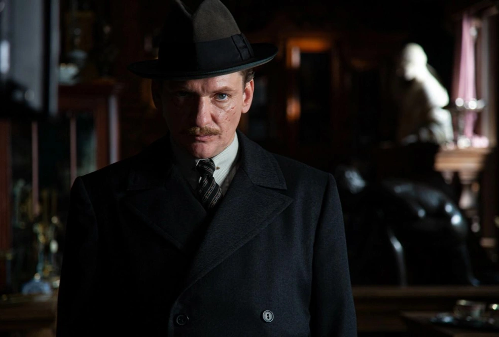 Кадр из сериала «Хитровка» | Источник: kinopoisk.ru