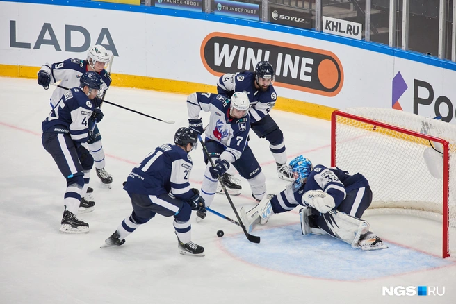 Послематчевые буллиты остались за «Торпедо» | Источник: Александр Ощепков / NGS.RU