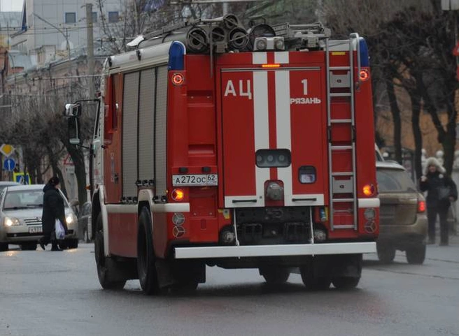 В девятиэтажке на улице Молодцова вспыхнул пожар, есть пострадавший | ya62.ru