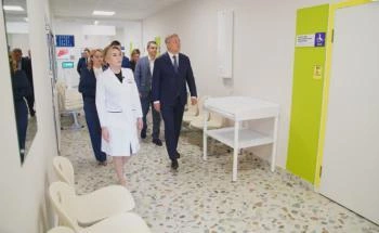 Хабиров посетил новую детскую поликлинику в Благовещенске | Источник: health.bashkortostan.ru