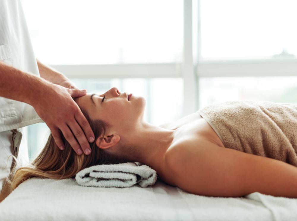 Омолаживающий массаж лица: самые эффективные методики | marieclaire.ru