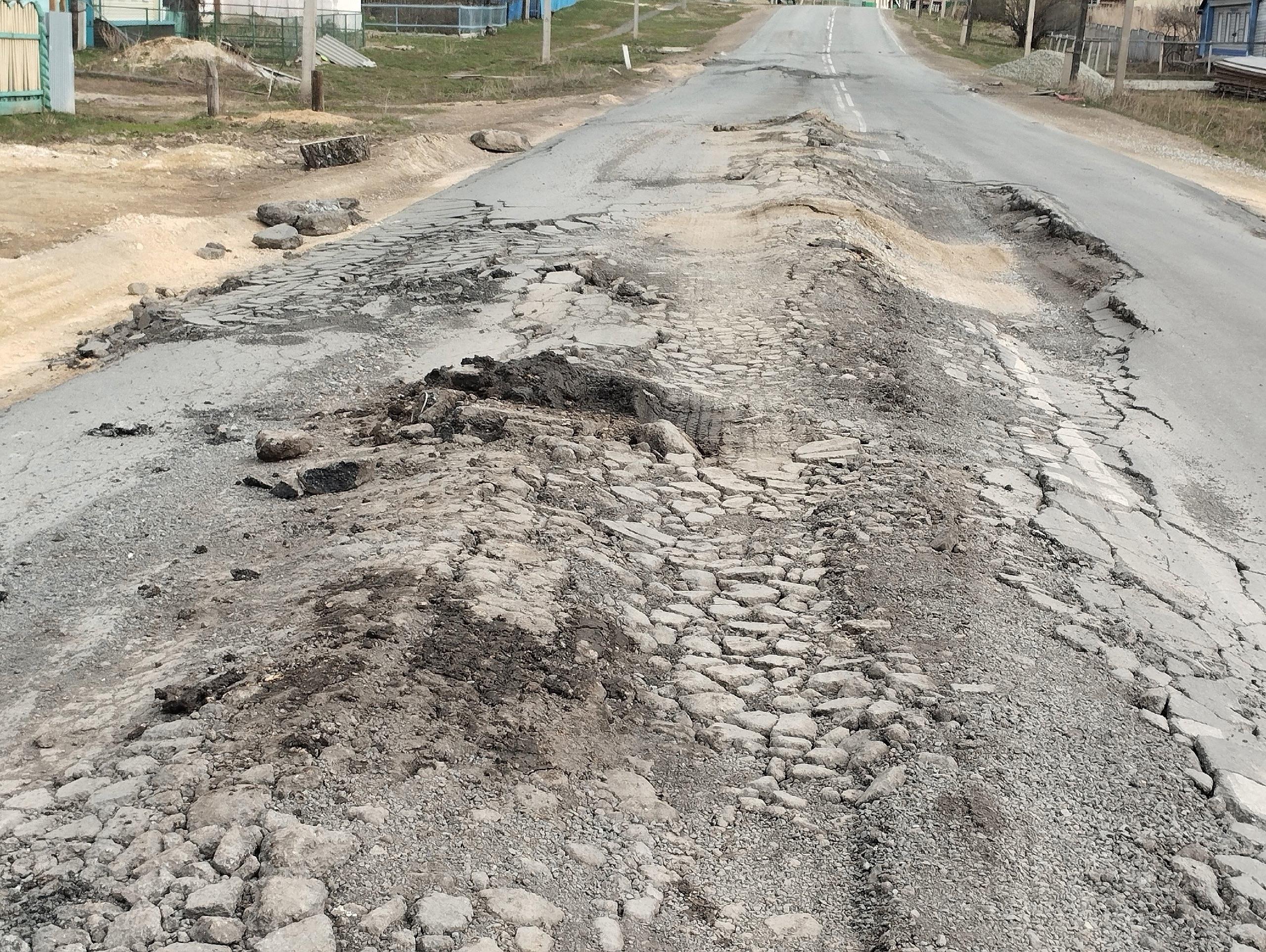 «Король госзаказов» отремонтирует одну из убитых дорог Башкирии более чем за 300 млн