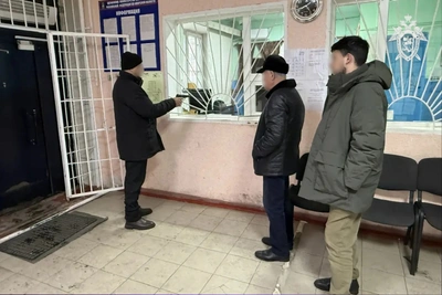 Суд рассмотрит дело об угрозе полицейскому в Ромненском округе