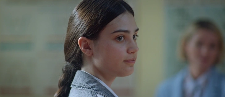 Умеет фехтовать и обожает хип-хоп: что известно о звезде подростковой мелодрамы «Четыре четверти» Анастасии Ермошиной