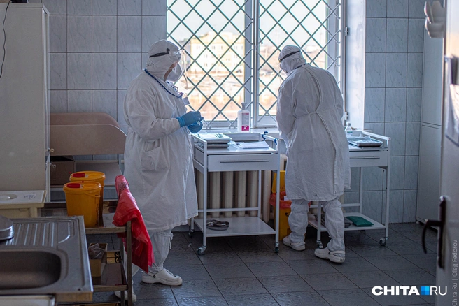 Врачи отмечают, что пациенты стали болеть продолжительнее | Источник: Олег Фёдоров / CHITA.RU