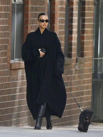 Объемному пальто по типу пузыря тоже должно найтись место  | Источник: ru.pinterest.com