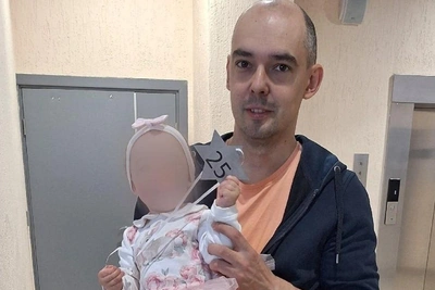 Соседка ударила поводком годовалую девочку по лицу