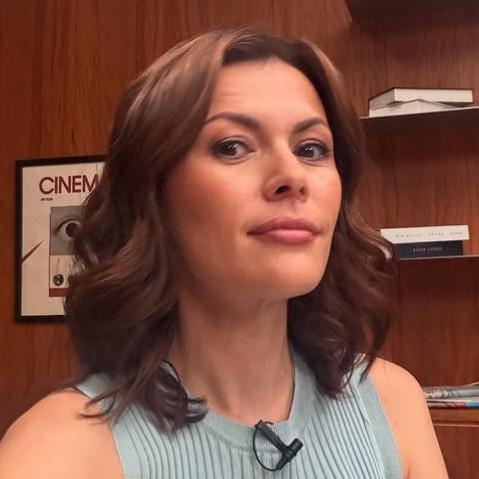 Блогер Надежда Амрани, сына которой спас дворник после падения с 7 этажа, дала первый комментарий