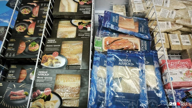 Упаковка филе трески — 1750 руб. Филе окуня — 650 руб. Филе палтуса — от 1100 до 1300 руб. | Источник: Юрий Скородумов