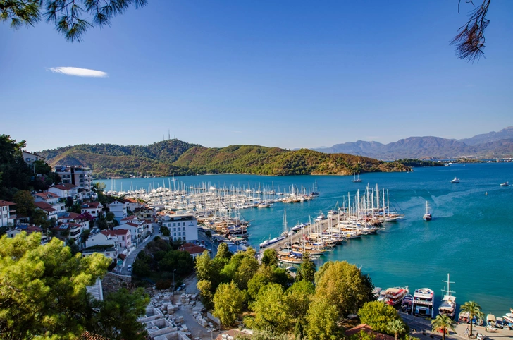 Вид на гавань Фетхие | Источник: Julia56 via Shutterstock/Fotodom.ru