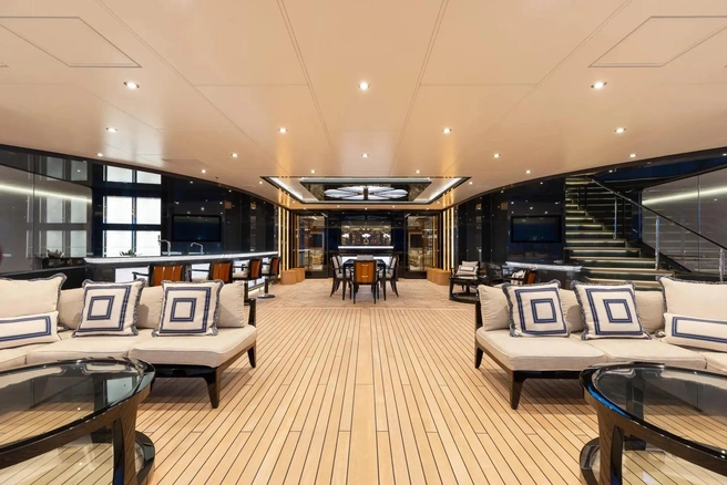 Источник: Fraser Yachts