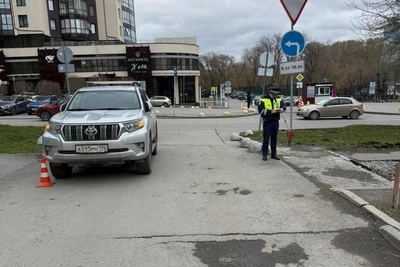 В Екатеринбурге Land Cruiser сбил велосипедиста-ребенка