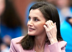 Самое любимое сентиментальное украшение королевы Летиции (и это вовсе не помолвочное кольцо)
