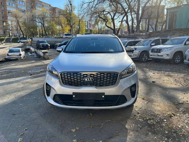 Конечная цена этой KIA Sorento для клиентов Dolgov Auto — 1,95 млн рублей | Источник: Dolgov Auto