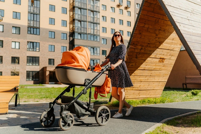 Материнство наполнено не только счастливыми моментами, но и множеством новых забот и вызовов | Источник: СЗ «Шереметьевский квартал»