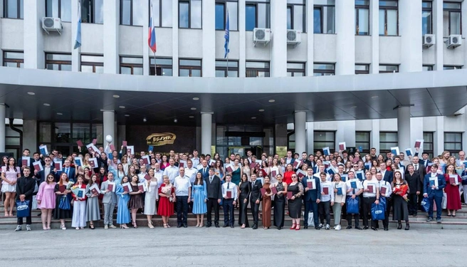 Присоединяйтесь к большой транспортной семье, где к каждому относятся с заботой и вниманием | Источник: УрГУПС