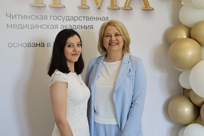 В ЧГМА за каждым ординатором закрепляют наставника&nbsp;— практикующего специалиста, который помогает ординатору адаптироваться к реальной работе | Источник: ЧГМА