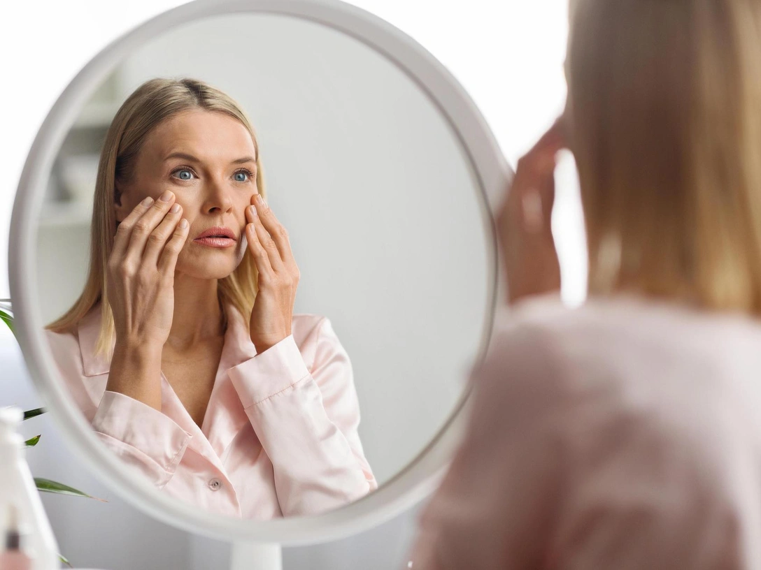 Вызывает жалость: 5 признаков стареющей женщины, которая не может признать, что молодость прошла | marieclaire.ru