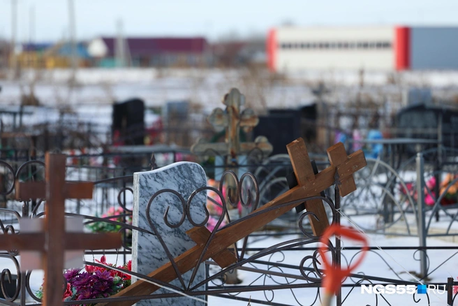 Недавно установили памятник | Источник: Евгений Софийчук / NGS55.RU