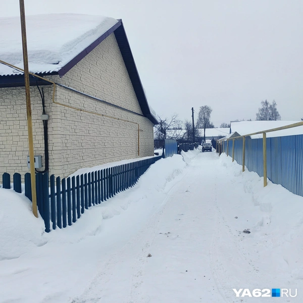 В этом проулке всего несколько домов, но и тут можно пройти | Источник: Кристина Мельникова / YA62.RU