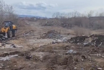 В Чите начали убирать несанкционированные свалки