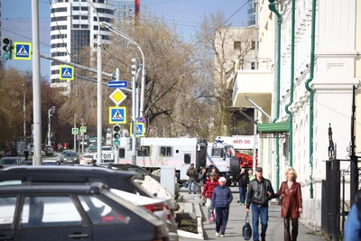 В Екатеринбурге беспилотник влетел в жилой дом. Хроника событий
