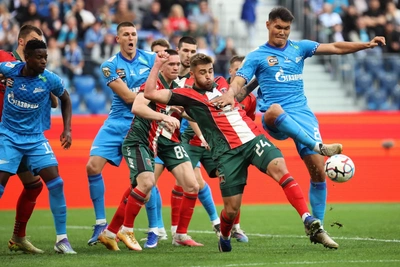 «Зенит» выиграл у «Локомотива» 2:1