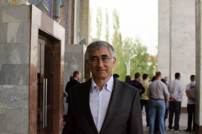 В прошлом веке Бахтияров работал на заводе, а теперь возглавляет «Уфанет» | Источник: АО «Уфанет» / Vk.com
