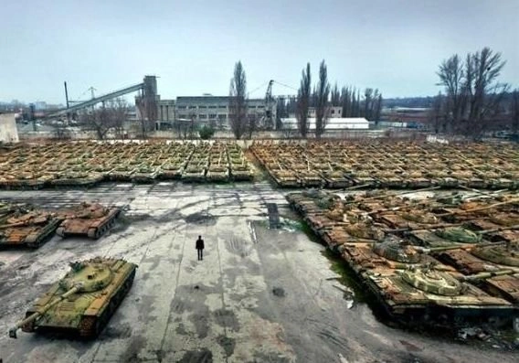Донецкие ополченцы захватили 221 танк и 288 БТРов | ya62.ru