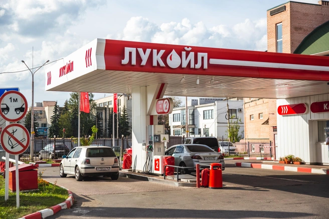 Бензиновый детектив. Рейд по шести сетям Петербурга | Источник: Кирилл Поверинов / 76.RU