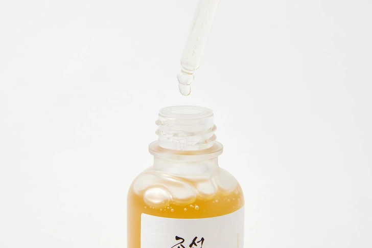 Балансирующая сыворотка Glow Serum Propolis + Niacinamide, Beauty of Joseon, 832 руб.