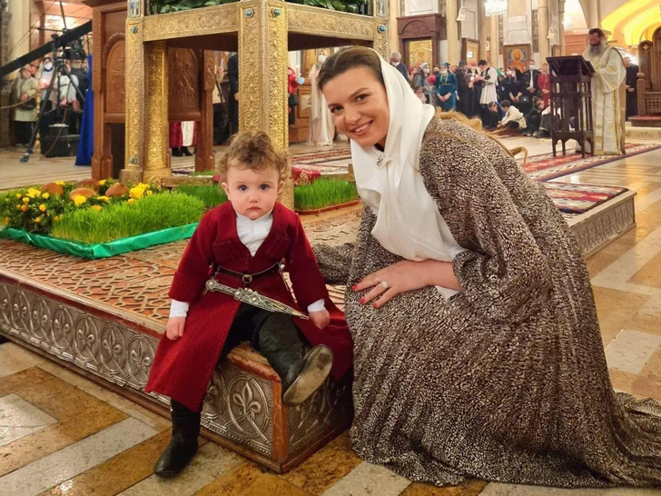 Самый красивый королевский ребенок: как выглядит сын грузинского князя и королевы красоты