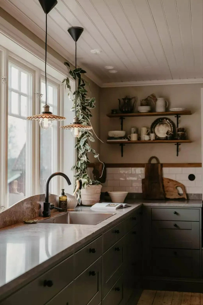 Модный тренд: светильник у окна | Источник: Globen Lighting