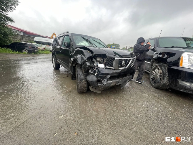 На Старой Сортировке водитель Nissan устроил аварию из-за неудачного обгона | Источник: читатель E1.RU