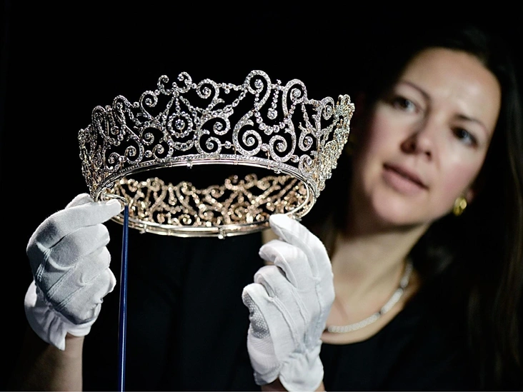 Тиара Дели Дурбар с бриллиантами