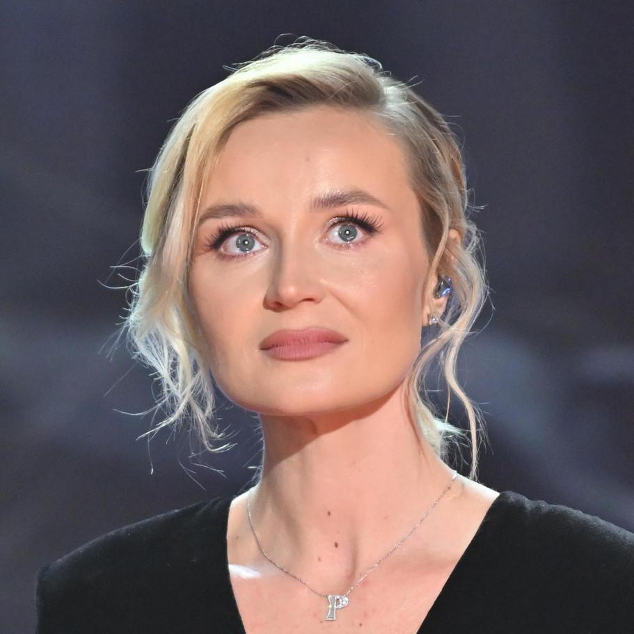 16 купальников в одном видео: Полина Гагарина устроила показ мод на турецком пляже