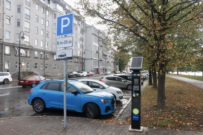 Платную парковку расширят на пять районов Петербурга