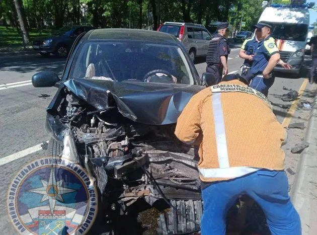 Депутат на Mustang попал в ДТП в Приозерске. Последствия — на фото | Источник: Аварийно-спасательная служба Ленобласти