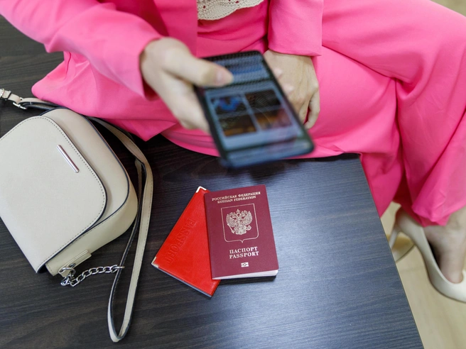 Иллюстрация, отражающая стабильность цен на путевки в текущий момент и возможный их рост с началом высокого сезона. | Источник: Алексей Волхонский / V1.RU