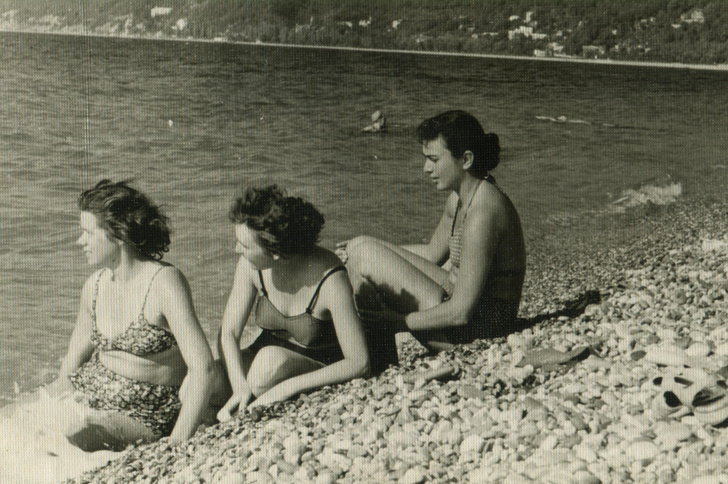 Как нельзя было появляться советским женщинам на пляже: три запрета, которые сегодня кажутся глупыми