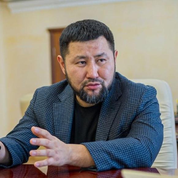 <p>Евгений Григорьев</p>