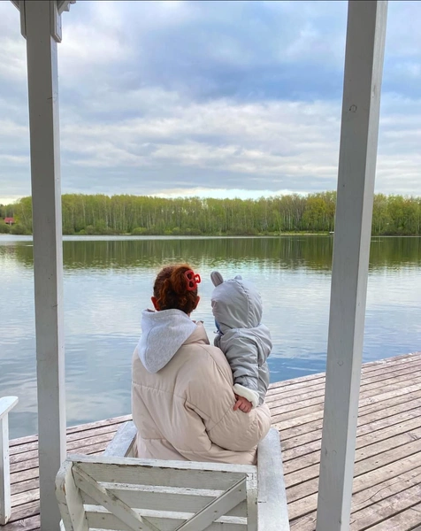 Анна одна воспитывает сына 