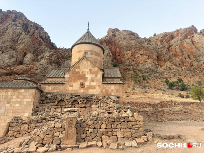 Красные горы Нораванка | Источник: Анна Грицевич / SOCHI1.RU