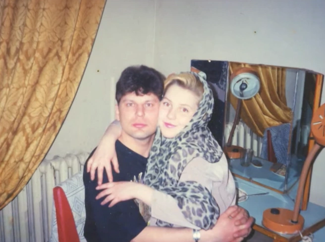 Юрий Клинских и Ольга Самарина | Источник: «Хой» (18+) / Premier.one