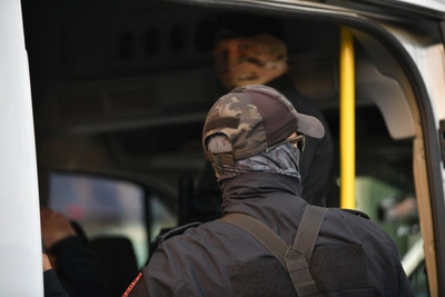 Спецназ задержал организатора и исполнителя поджога дома